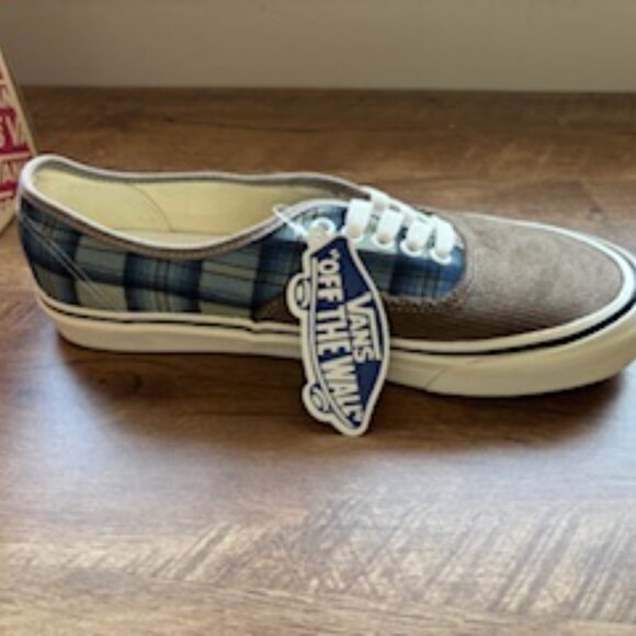 Authentic Anaheim Factory OG NWT - Picture 2 of 7